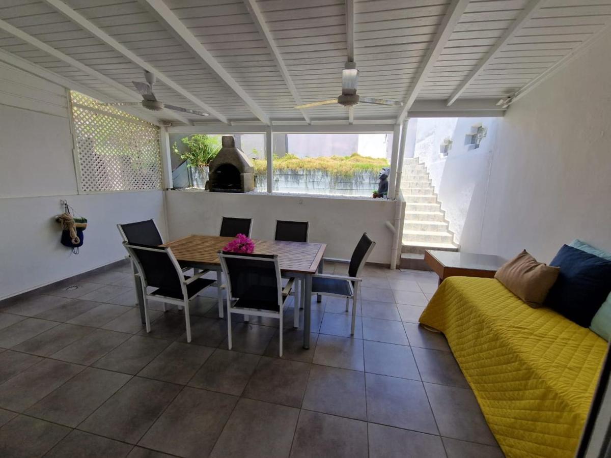 Villa Marbella - Vue mer - Piscine privée - Proche plages Le Gosier  Exterior foto
